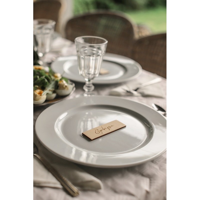 Drewniane winietki na przyjęcia – personalizowane z imieniem