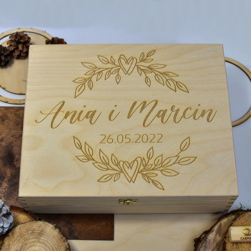 Drewniana skrzynka na 3 wina –prezent na każdą okazję